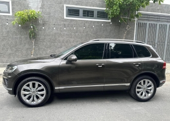 Volkswagen_Touareg 3.6 AT máy xăng 2 Cầu 4X4