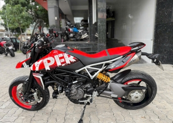 Mới về Xe #DUCATI_HyperMotard_950 bản RVE ABS Màu Đỏ Trắng Đen 